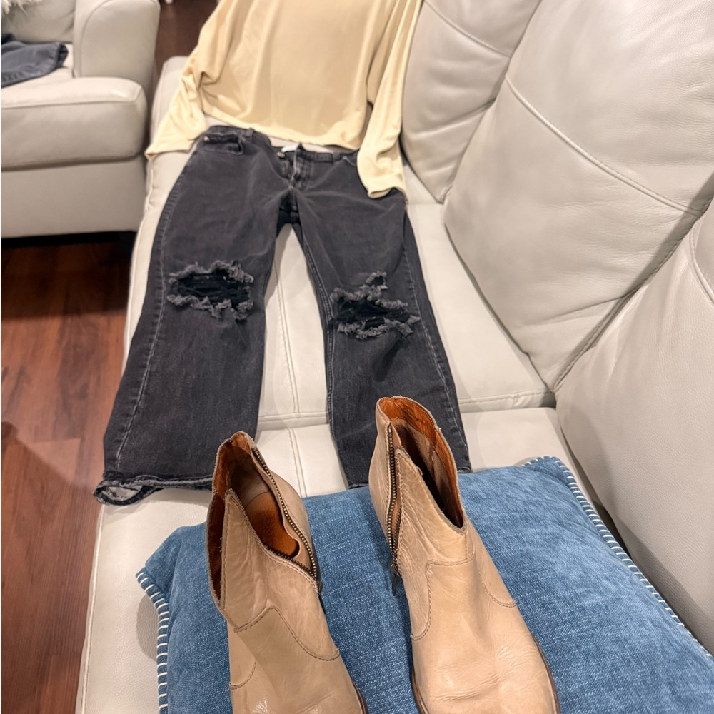 Abercrombie & Fitch Black Distressed Straight-Leg Jeans